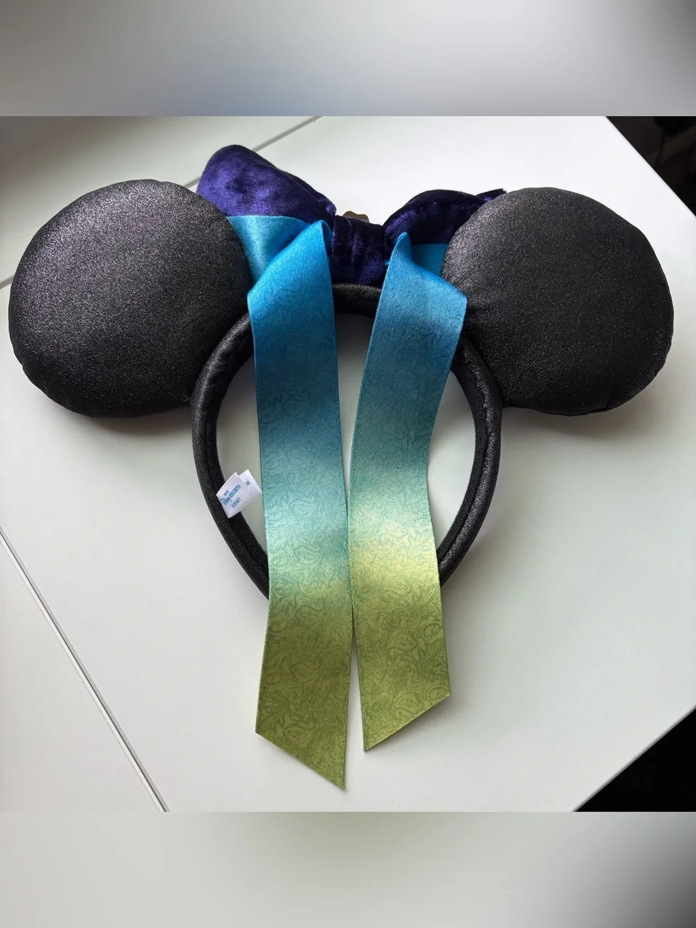 Minnie Mouse Disney ears headband Tokyo Disney